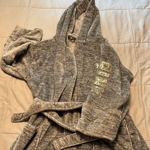 Cozy women’s robe from Pink Victoria’s Secret